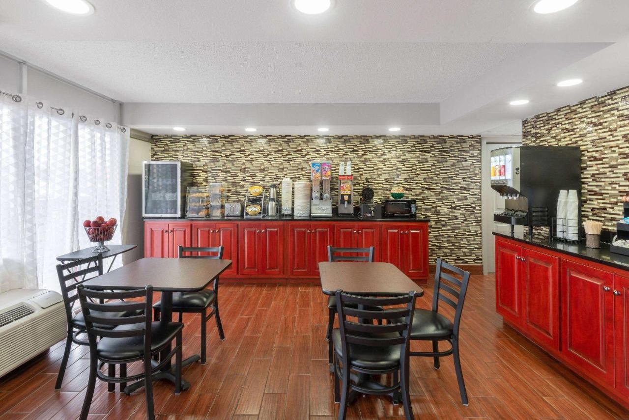 Motel Days By Wyndham Charlottesville/university Area Charlottesville