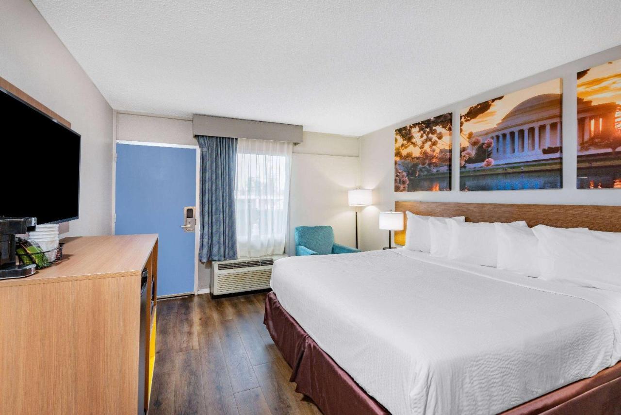 Days By Wyndham Charlottesville/university Area